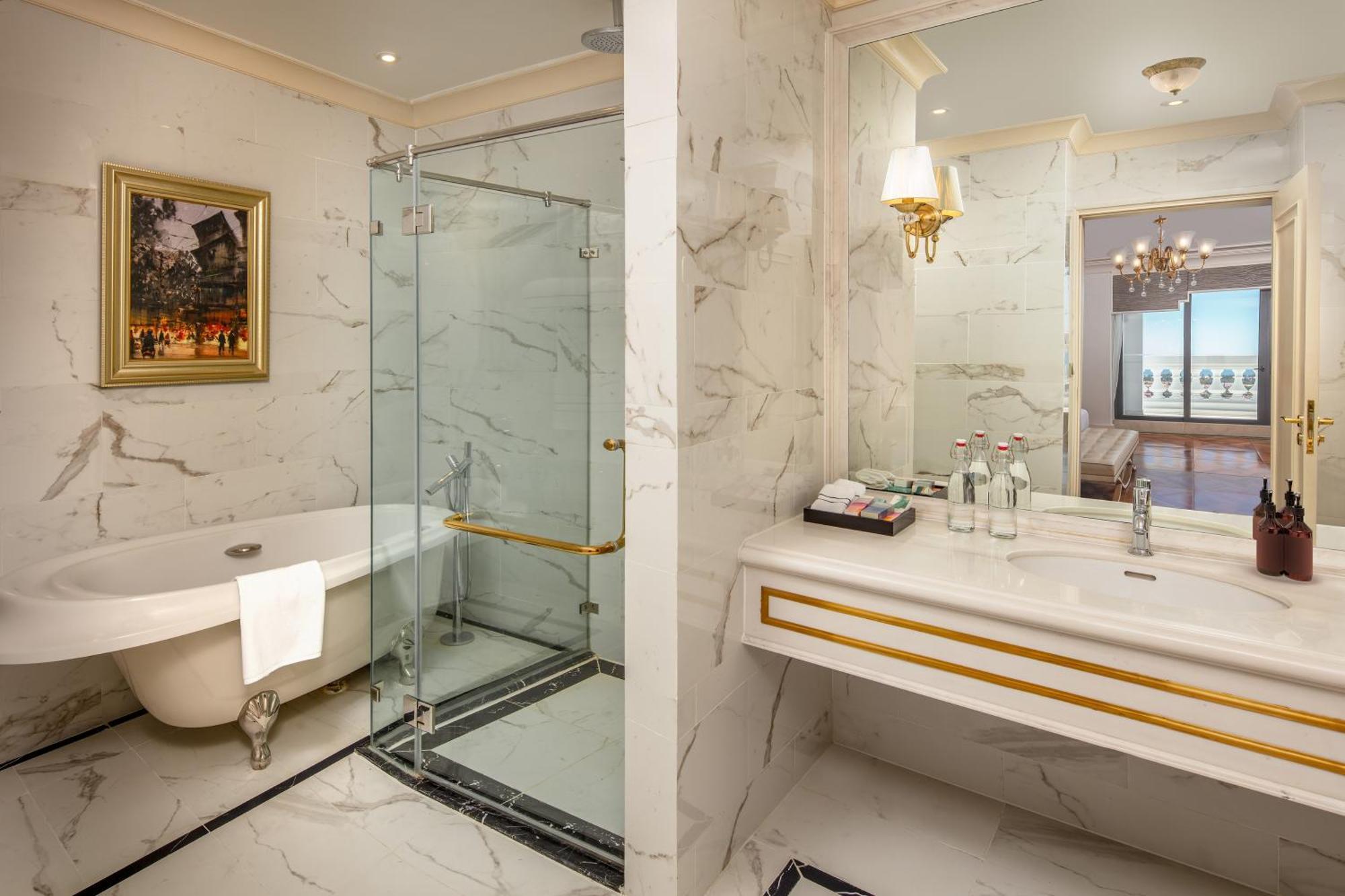Melia Vinpearl Quang Binh Hotel Донг Хой Екстериор снимка