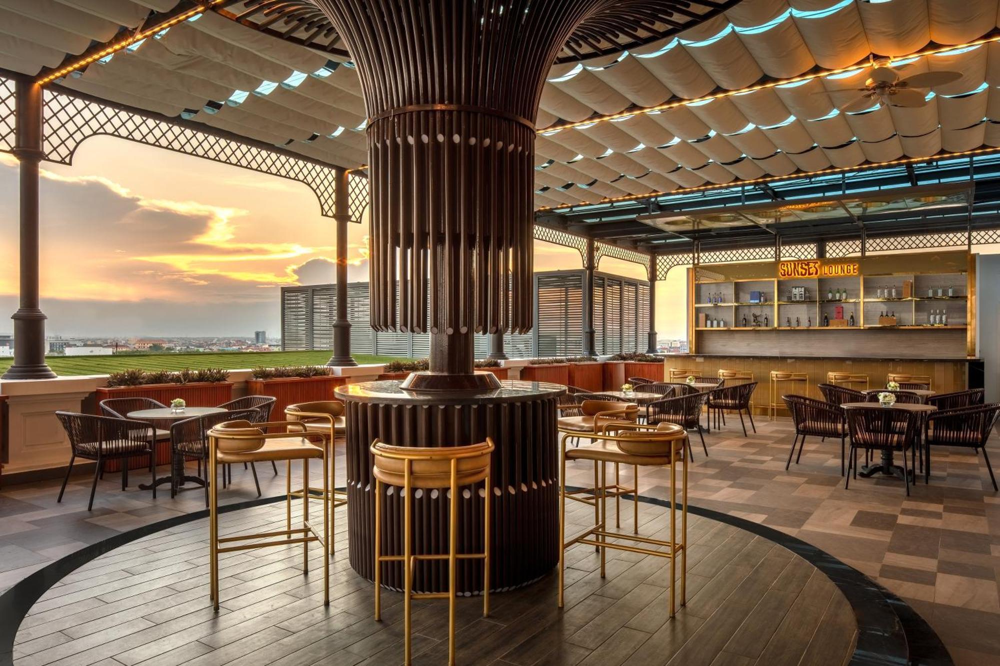 Melia Vinpearl Quang Binh Hotel Донг Хой Екстериор снимка