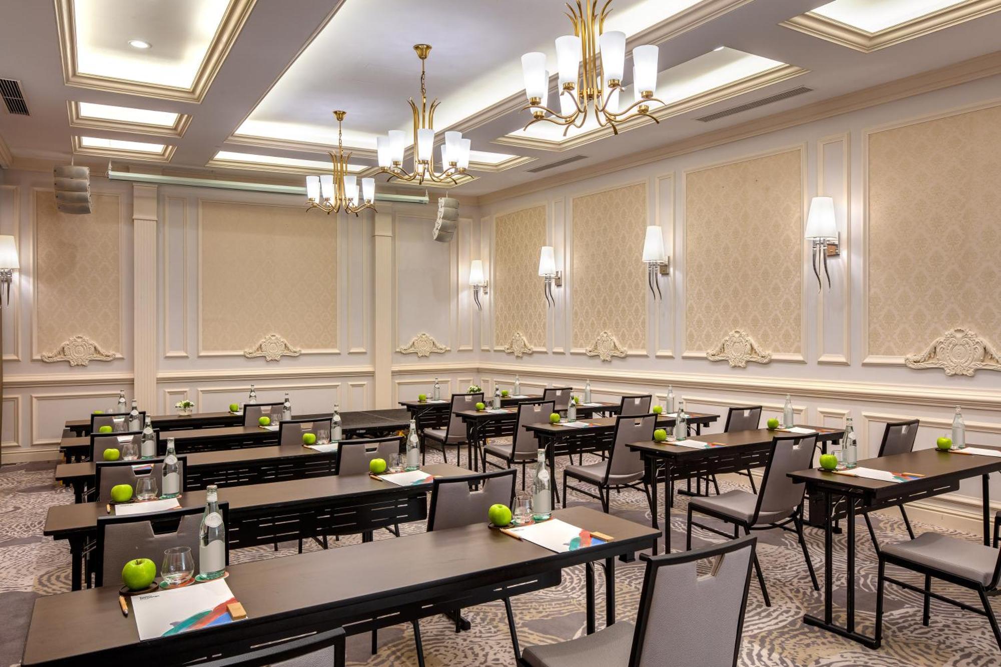Melia Vinpearl Quang Binh Hotel Донг Хой Екстериор снимка